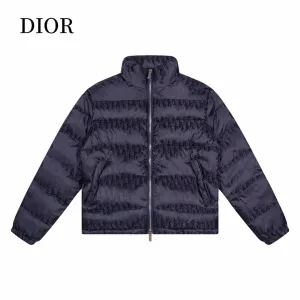 【2026】【DIOR 公式旗艦店】ディオール ダウンジャケット好評に付き再入荷! 【2026】【DIOR 公式旗艦店】ディオール ダウンジャケット好評に付き再入荷!