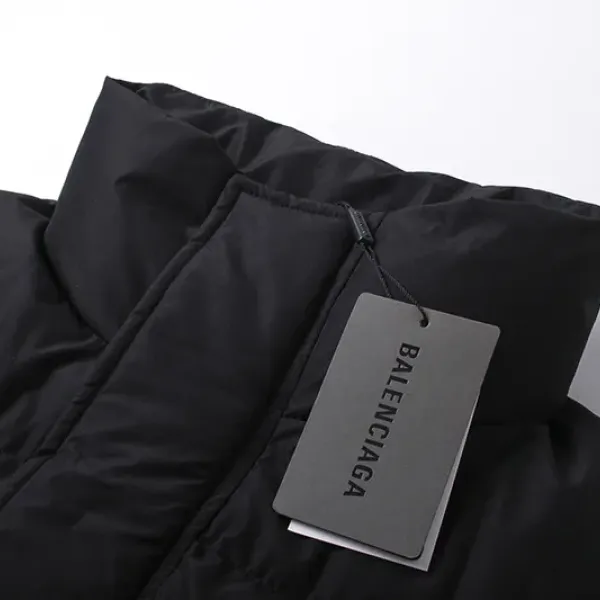 【2026】【人気 BALENCIAGA】 バレンシアガ ダウンベスト 【2026】【人気 BALENCIAGA】 バレンシアガ ダウンベスト