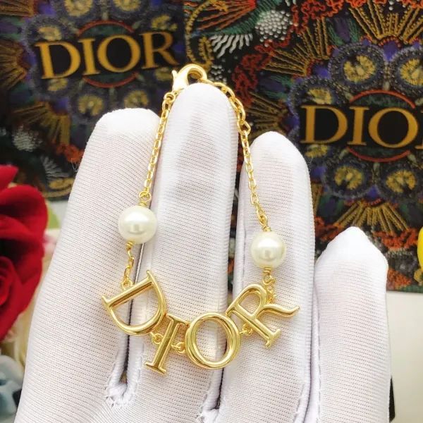 【2026】【DIOR】ブレスレット、ファッションシンプルなスタイル 【2026】【DIOR】ブレスレット、ファッションシンプルなスタイル