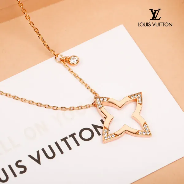 【2026】LV(LOUIS VUITTON)ネックレス、新しいネックレス万能シンプルファッションオーナメント 【2026】LV(LOUIS VUITTON)ネックレス、新しいネックレス万能シンプルファッションオーナメント