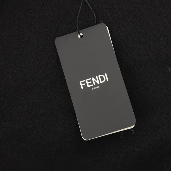 【2026】【FENDI  公式旗艦店】フェンディ丸首の衛衣 スウェット ご好評に付き再入荷！