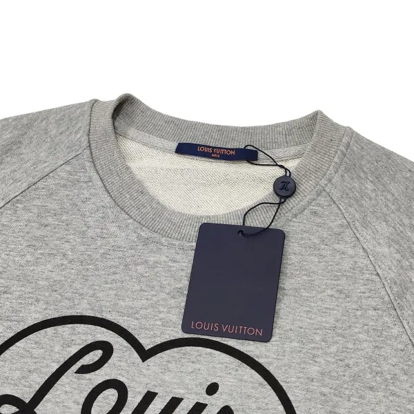 【2026】LV スウェット 【Louis Vuitton公式 旗艦店】ルイヴィトン 男女兼用、ご好評に付き再入荷! 【2026】LV スウェット 【Louis Vuitton公式 旗艦店】ルイヴィトン 男女兼用、ご好評に付き再入荷!