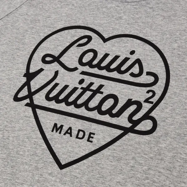 【2026】LV スウェット 【Louis Vuitton公式 旗艦店】ルイヴィトン 男女兼用、ご好評に付き再入荷! 【2026】LV スウェット 【Louis Vuitton公式 旗艦店】ルイヴィトン 男女兼用、ご好評に付き再入荷!