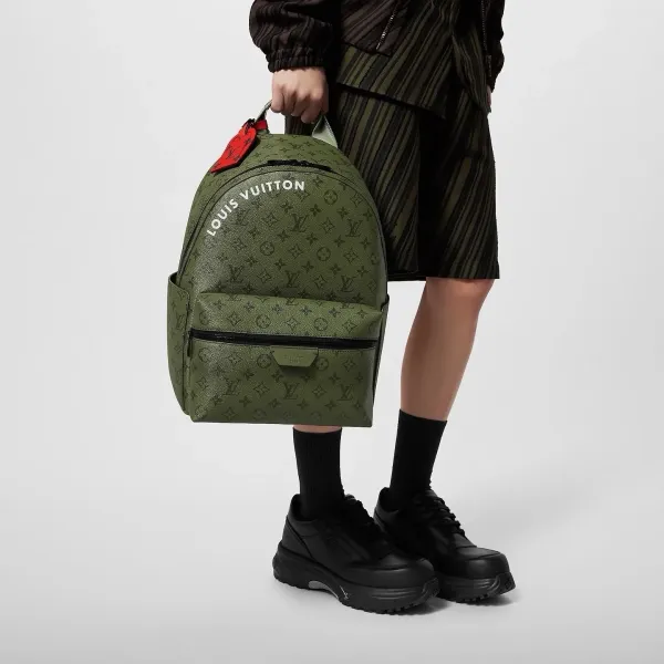 【2026】Louis Vuitton 【存在感抜群☆国内発】LV ディスカバリーバックパック PM M46802 29 x 38 x 20 cm 【2026】Louis Vuitton 【存在感抜群☆国内発】LV ディスカバリーバックパック PM M46802 29 x 38 x 20 cm