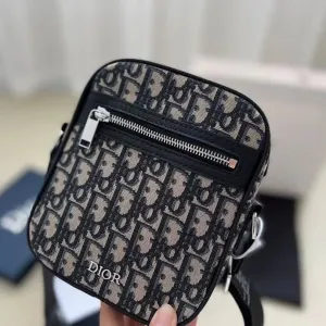 【2026】DIOR★オブリーク ジャカード ショルダーバッグ 18*15*5cm 【2026】DIOR★オブリーク ジャカード ショルダーバッグ 18*15*5cm