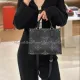 【2026】Louis Vuitton LV 【ブラックでエレ女感オンザゴー】ルイヴィトン トートバッグ M46733 24.8 x 19.0x 11.4cm 【2026】Louis Vuitton LV 【ブラックでエレ女感オンザゴー】ルイヴィトン トートバッグ M46733 24.8 x 19.0x 11.4cm
