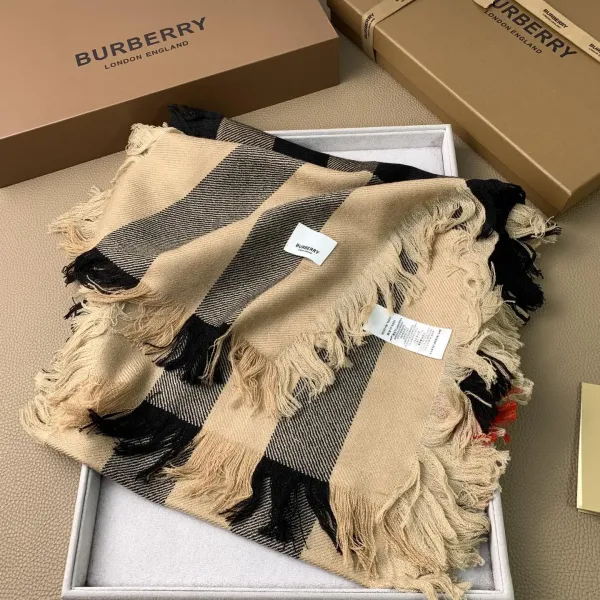 【2026】【BURBERRY バーバリー】オートクチュール ファッション トランジショナル カラー ロング ビアード スカーフ35*240CM 【2026】【BURBERRY バーバリー】オートクチュール ファッション トランジショナル カラー ロング ビアード スカーフ35*240CM