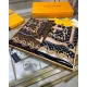 【2026】【LV Louis Vuitton ルイ·ヴィトン】オートクチュール ファッション トランジショナル カラー ロング ビアード スカーフ140*140CM 【2026】【LV Louis Vuitton ルイ·ヴィトン】オートクチュール ファッション トランジショナル カラー ロング ビアード スカーフ140*140CM