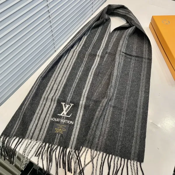 【2026】【LV LOUIS VUITTON ルイ·ヴィトン】 スカーフ32*180cm 【2026】【LV LOUIS VUITTON ルイ·ヴィトン】 スカーフ32*180cm