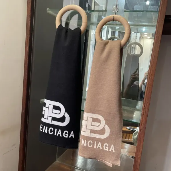 【2026】【BALENCIAGA バレンシアガ】スカーフ32*200CM 【2026】【BALENCIAGA バレンシアガ】スカーフ32*200CM
