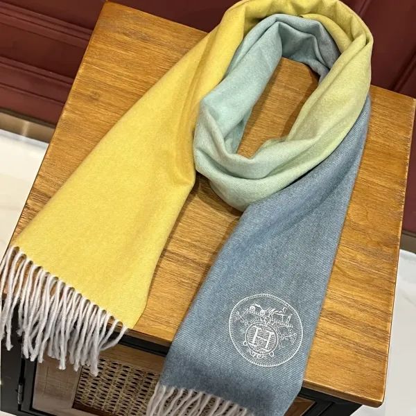 【2026】【HERMES エルメス 】スカーフ32*190CM 【2026】【HERMES エルメス 】スカーフ32*190CM