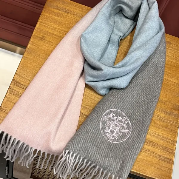 【2026】【HERMES エルメス 】スカーフ32*190CM 【2026】【HERMES エルメス 】スカーフ32*190CM