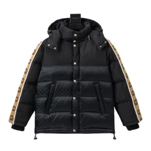 【2026】GUCCI GG パターン フロントボタン ダウンジャケット ブラック 【2026】GUCCI GG パターン フロントボタン ダウンジャケット ブラック