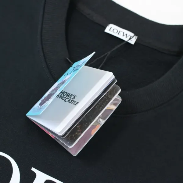 【2026】【LOEWE 公式旗艦店】 ロエベ 丸首の衛衣 スウェット ご好評に付き再入荷! 【2026】【LOEWE 公式旗艦店】 ロエベ 丸首の衛衣 スウェット ご好評に付き再入荷!