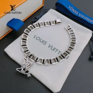 【2026】LOUIS VUITTON(ルイヴィトン) ブレスレット 【2026】LOUIS VUITTON(ルイヴィトン) ブレスレット