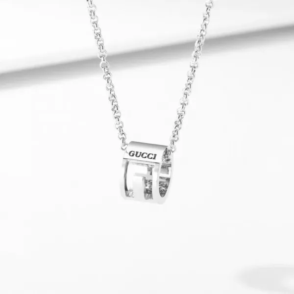 【2026】【GUCCI】ネックレス、新しいネックレス万能シンプルファッションオーナメント 【2026】【GUCCI】ネックレス、新しいネックレス万能シンプルファッションオーナメント