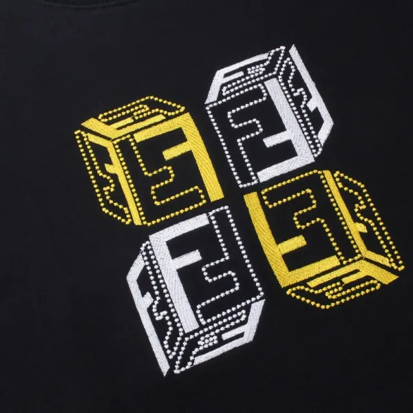 【2026】【FENDI  公式旗艦店】フェンディ丸首の衛衣 スウェット ご好評に付き再入荷！