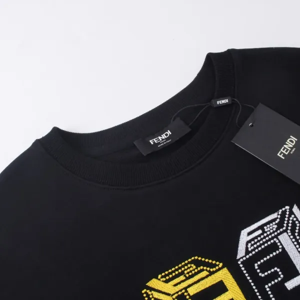 【2026】【FENDI  公式旗艦店】フェンディ丸首の衛衣 スウェット ご好評に付き再入荷！