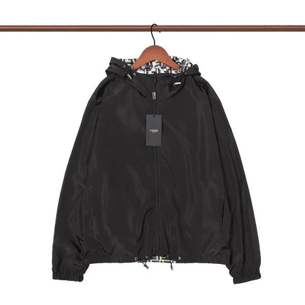 【2026】【FENDI 公式旗艦店】フェンディ ジャケットを両面に着る好評に付き再入荷! 【2026】【FENDI 公式旗艦店】フェンディ ジャケットを両面に着る好評に付き再入荷!