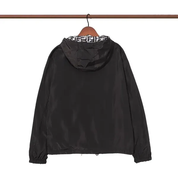 【2026】【FENDI 公式旗艦店】フェンディ ジャケットを両面に着る好評に付き再入荷! 【2026】【FENDI 公式旗艦店】フェンディ ジャケットを両面に着る好評に付き再入荷!