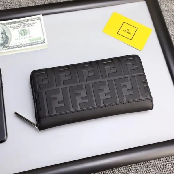 【2026】FENDI（フェンディ） 財布 19X11X3CM