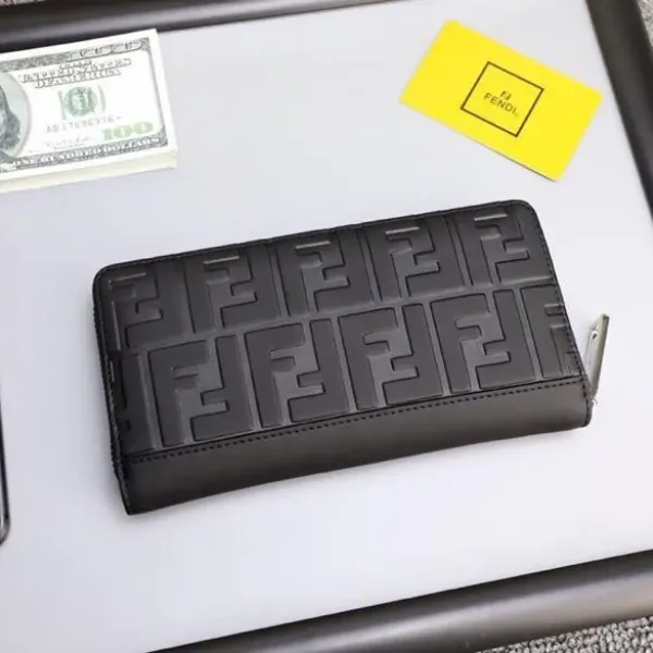【2026】FENDI（フェンディ） 財布 19X11X3CM