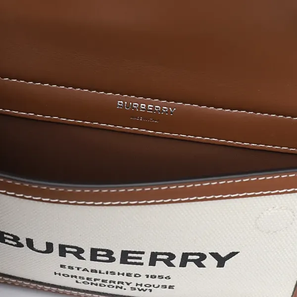【2026】Burberry Mini Horseferry Print タイトルバッグ