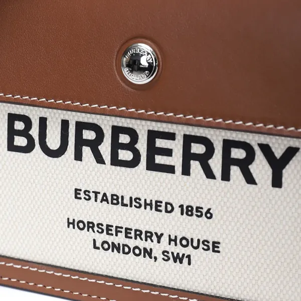 【2026】Burberry Mini Horseferry Print タイトルバッグ