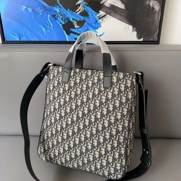 【2026】【DIOR】 プレオウンド ブック ハンドバッグ ミニ 【2026】【DIOR】 プレオウンド ブック ハンドバッグ ミニ