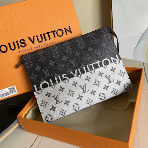【2026】LV LOUIS VUITTON(ルイヴィトン モノグラム) クラッチバッグ ハンドバッグ セカンドバッグ メンズ パーティー バッグ M63039 26.5*21*6cm