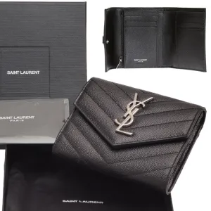 【2026】YSL 【SAINT LAURENT】モノグラム マルチフォールドウォレット(グレインドプードル/エンボスレザー)10 X 9 X 3 CM 【2026】YSL 【SAINT LAURENT】モノグラム マルチフォールドウォレット(グレインドプードル/エンボスレザー)10 X 9 X 3 CM
