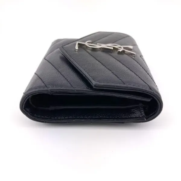 【2026】YSL 【SAINT LAURENT】モノグラム マルチフォールドウォレット(グレインドプードル/エンボスレザー)10 X 9 X 3 CM 【2026】YSL 【SAINT LAURENT】モノグラム マルチフォールドウォレット(グレインドプードル/エンボスレザー)10 X 9 X 3 CM