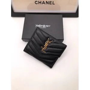 【2026】SAINT LAURENT YSL モノグラム コンパクト スリーフォールド ウォレット（ブラック／テクスチャードキルティングレザー）12.5*10*2.5cm