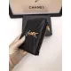 【2026】SAINT LAURENT YSL モノグラム コンパクト スリーフォールド ウォレット（ブラック／テクスチャードキルティングレザー）12.5*10*2.5cm