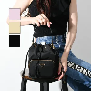 【2026】【新作◎入手困難】PRADA Ry-Nylon 2WAYショルダーバッグ 18*20*12CM 【2026】【新作◎入手困難】PRADA Ry-Nylon 2WAYショルダーバッグ 18*20*12CM