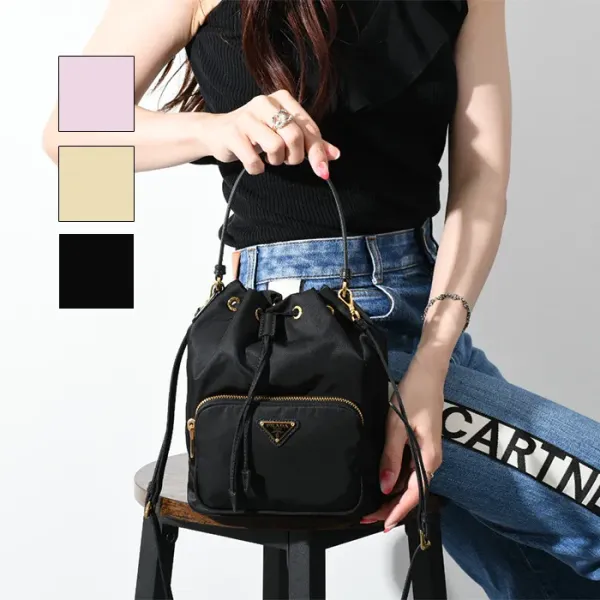 【2026】【新作◎入手困難】PRADA Ry-Nylon 2WAYショルダーバッグ 18*20*12CM 【2026】【新作◎入手困難】PRADA Ry-Nylon 2WAYショルダーバッグ 18*20*12CM