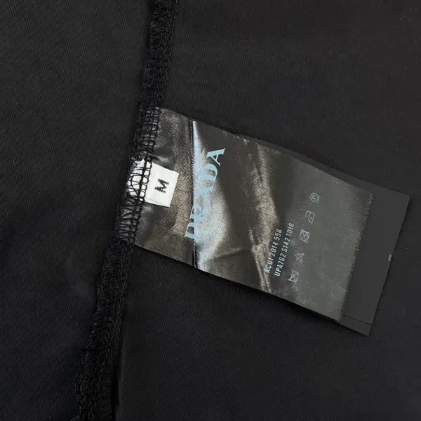 【2026】【PRADA公式旗艦店】プラダ シャツ ご好評に付き再入荷! 【2026】【PRADA公式旗艦店】プラダ シャツ ご好評に付き再入荷!