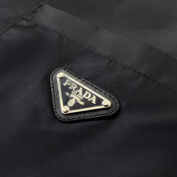 【2026】【PRADA公式旗艦店】プラダ シャツ ご好評に付き再入荷! 【2026】【PRADA公式旗艦店】プラダ シャツ ご好評に付き再入荷!
