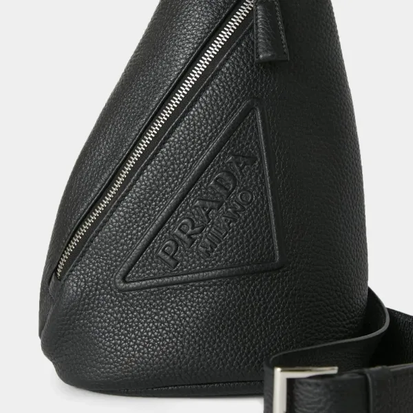 【2026】PRADA プラダ クロス ヴィッテロダイノレザーバッグ 32*17*6.5cm 【2026】PRADA プラダ クロス ヴィッテロダイノレザーバッグ 32*17*6.5cm
