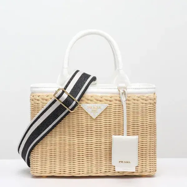 【2026】PRADA かごバッグ 【2026】PRADA かごバッグ