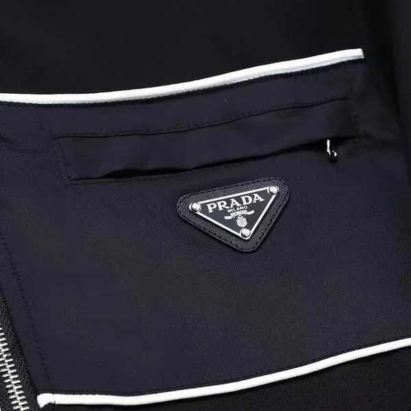 【2026】【Prada】( プラダ ) 男女兼用、ご好評に付き再入荷! 【2026】【Prada】( プラダ ) 男女兼用、ご好評に付き再入荷!