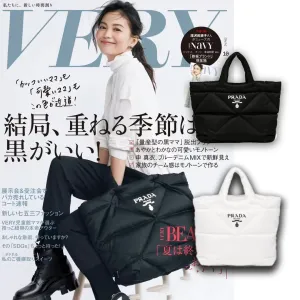 【2026】特価 3日で入荷します VERY雑誌掲載 PRADA 新作 パデッドRe Nylon トートバッグ-BUYMA