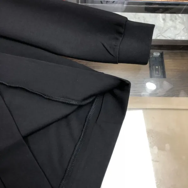 【2026】【MONCLER】モンクレール スウェットシャツ 男女兼用、ご好評に付き再入荷! 【2026】【MONCLER】モンクレール スウェットシャツ 男女兼用、ご好評に付き再入荷!