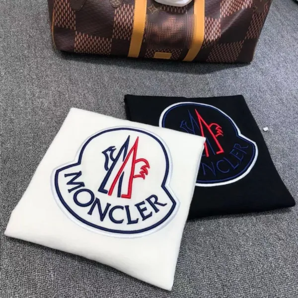 【2026】【MONCLER】モンクレール スウェットシャツ 男女兼用、ご好評に付き再入荷！