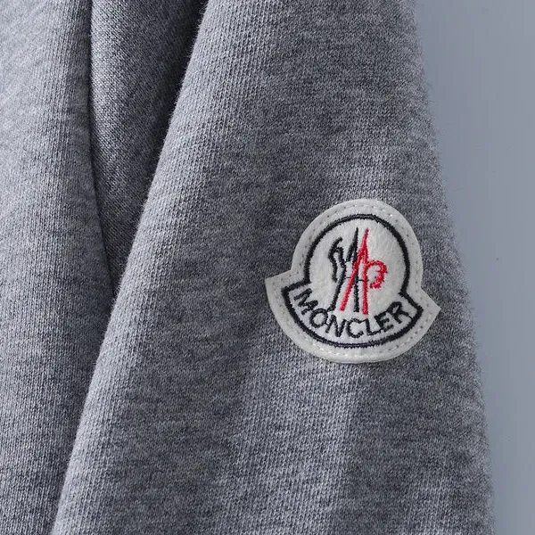 【2026】【MONCLER】モンクレール スウェットシャツ 男女兼用、ご好評に付き再入荷! 【2026】【MONCLER】モンクレール スウェットシャツ 男女兼用、ご好評に付き再入荷!