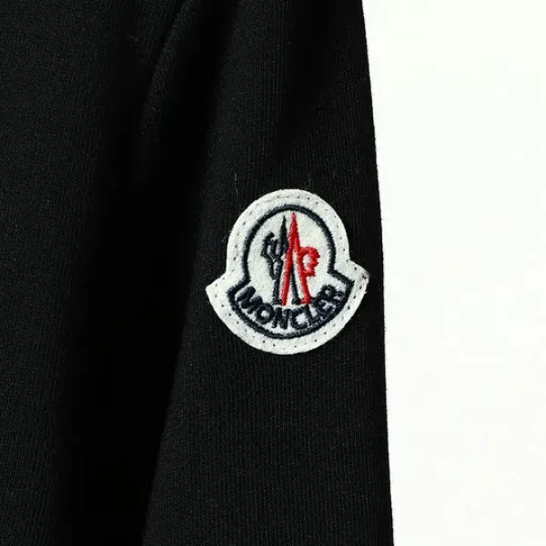 【2026】【MONCLER】モンクレール スウェットシャツ 男女兼用【即日出荷】