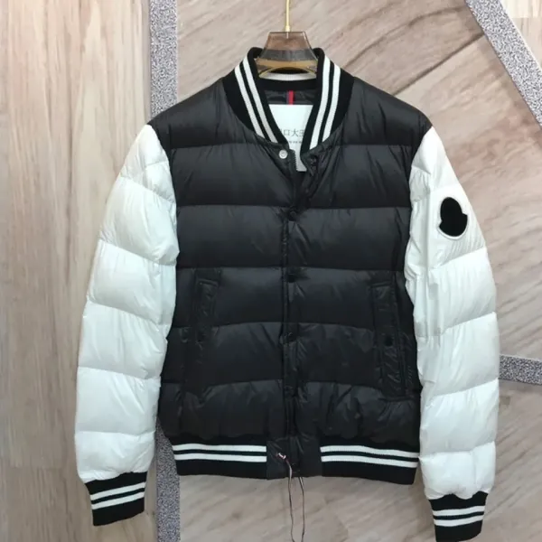 【2026】【MONCLER日本公式許可旗艦店】(モンクレール)ご好評に付き再入荷!!【男女兼用】 【2026】【MONCLER日本公式許可旗艦店】(モンクレール)ご好評に付き再入荷!!【男女兼用】