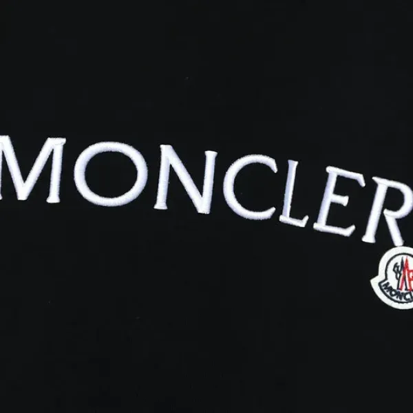【2026】【MONCLER】モンクレール スウェットシャツ 男女兼用【即日出荷】