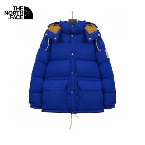 【2026】Gucci & The North Face 連名のダウンジャケットブルーです 【2026】Gucci & The North Face 連名のダウンジャケットブルーです