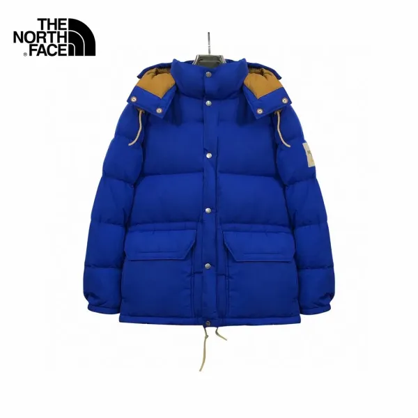 【2026】Gucci & The North Face 連名のダウンジャケットブルーです 【2026】Gucci & The North Face 連名のダウンジャケットブルーです